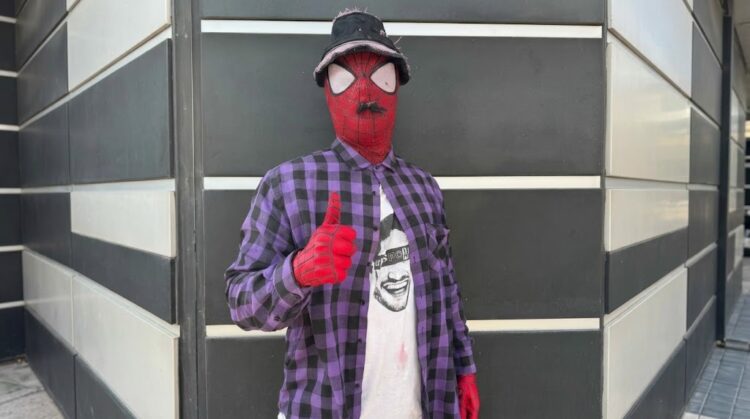 Spidercholo: del meme de barrio a una comunidad de casi 10 millones de seguidores