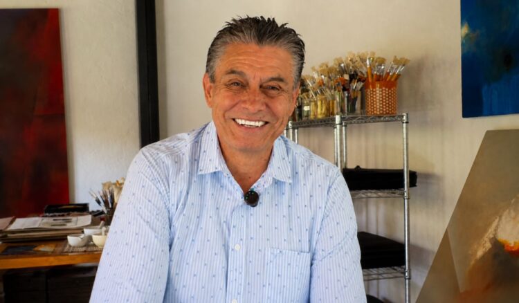 Después de 50 años de pintar, José Luis Bustamante cambia el lenguaje