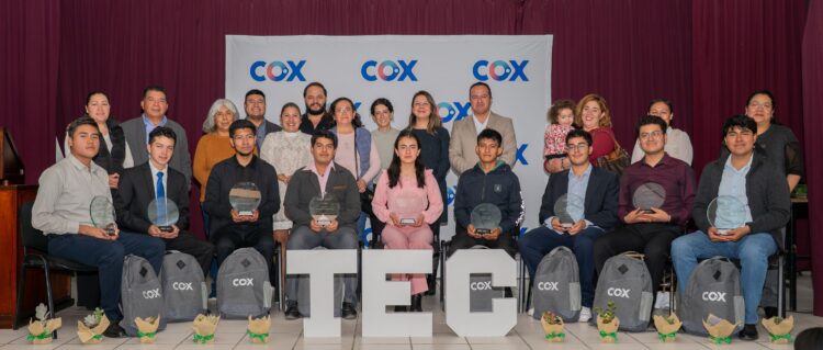 Cox entrega becas Impulso STEM a nueve jóvenes de Puebla