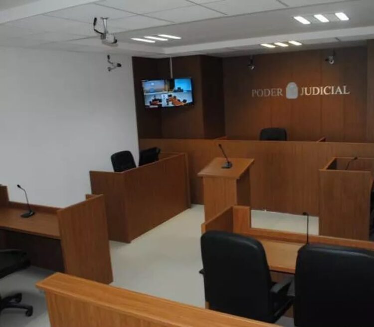 INTERPOL LO TRAJO, PERO SIGUE EN LIBERTAD: JUEZ SEGOVIA Y VÍNCULO SEÑALADO CON LANDY PAMPLONA, BAJO ESCRUTINIO EN CASO THEOJARIS