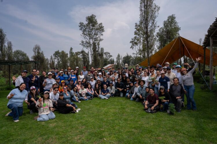 Del campo a la mesa y de la mesa a la comunidad: Fundación PepsiCo México acerca a colaboradores y asistentes al origen de los alimentos en Xochimilco