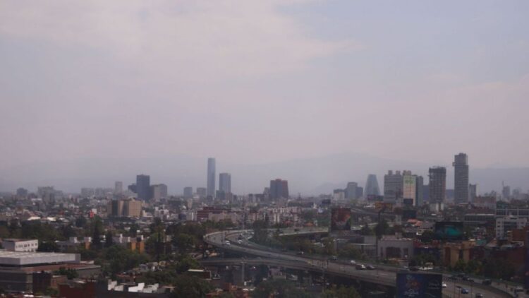 La fase 1 de contingencia ambiental se prolonga en el Valle de México la mañana de este domingo