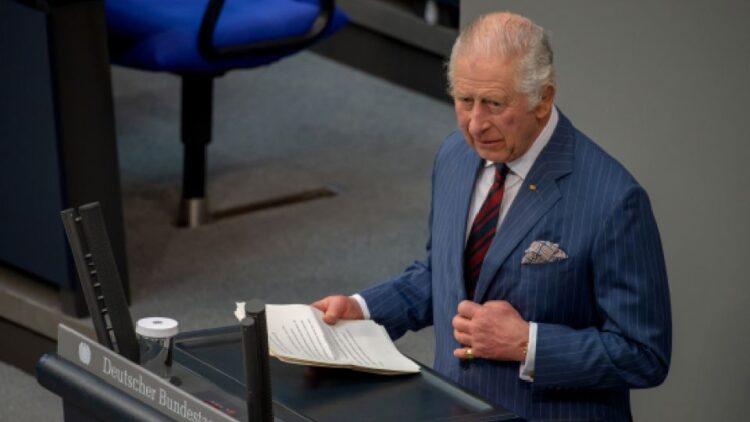El rey de Inglaterra se reunirá con ejecutivos de empresas de IA tras advertencias sobre ralentizar su desarrollo