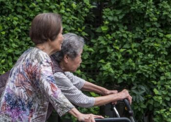 Japón alcanza el récord de más de 100 mil personas centenarias; 88% son mujeres