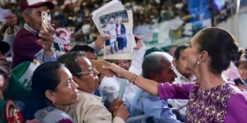 Protestas inundaron toda la gira de Sheinbaum: atención al campo, la salud y crisis de desaparecidos, las demandas