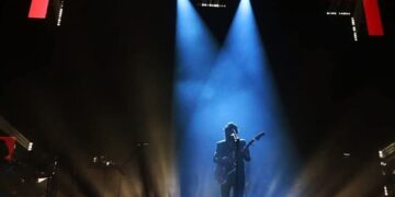 Siddhartha convierte el Palacio de los Deportes en un viaje entre la nostalgia y el presente