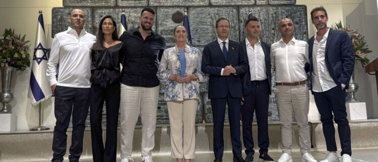 Israel galardona como ‘héroes’ a los 6 pasajeros que evitaron catástrofe en el vuelo Flydubai
