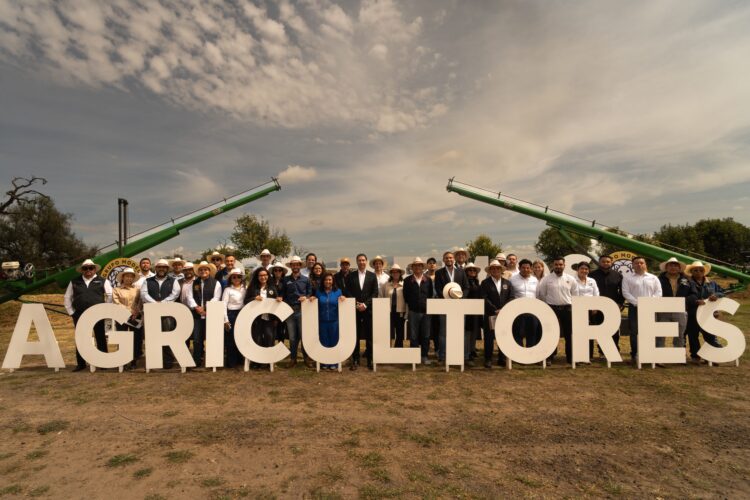 Grupo Modelo comprará 100 mil toneladas anuales adicionales de cebada nacional, a más tardar para el ciclo 2030, impulsando el crecimiento del campo mexicano