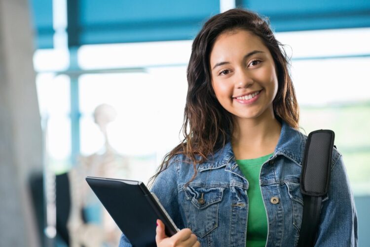 Las empresas ya no buscan sólo títulos, buscan jóvenes con habilidades y propósito