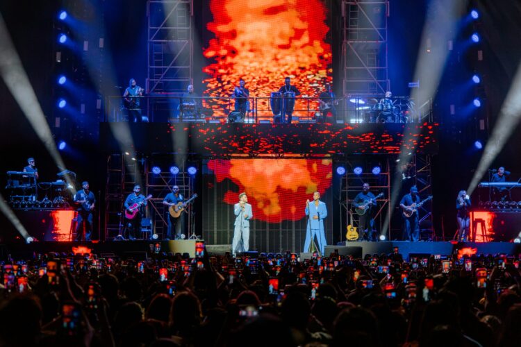Entre corazones rotos y amores intensos, Romeo Santos y Prince Royce conquistan la CDMX