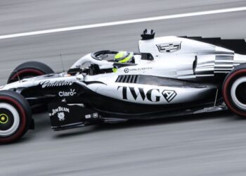 Checo termina 19º y explica por qué la estrategia de Cadillac se vino abajo