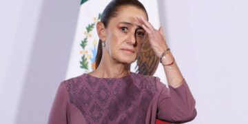“No estoy de acuerdo con lo que le hicieron a la estatua de Calderón”: Sheinbaum critica la irrupción en Los Pinos