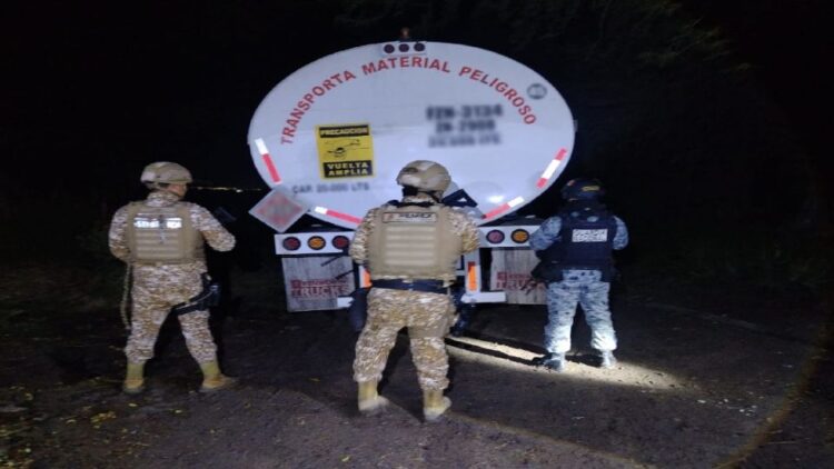Aseguran toma clandestina y más de 120 mil litros de “huachicol” en dos municipios de Guanajuato