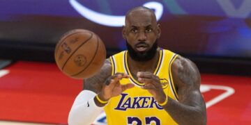 LeBron James listo para arrancar la temporada 2026 con los 76ers