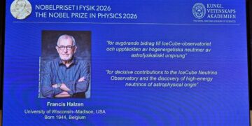 Premio Nobel de Física a Halzen por hallazgo de neutrinos de alta energía de origen astrofísico