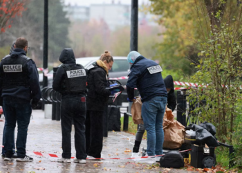 Tiroteos en las afueras de París dejan un muerto y cuatro heridos; investigan posible móvil terrorista