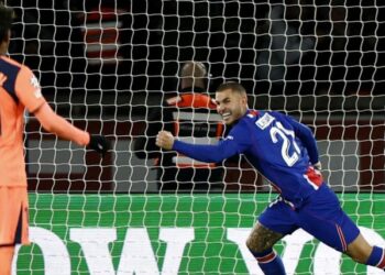 PSG se impone en casa y termina con el invicto del Barcelona